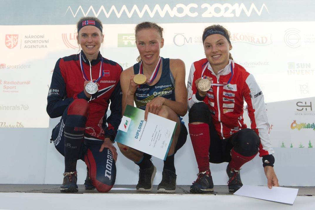 Women's Middle distance medal winners